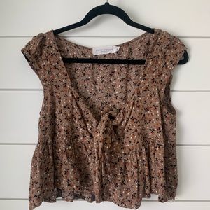 Light purple/brush top with tie in front